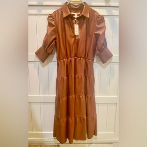 BRAND NEW WITH TAGS
✨HUTCH✨
DARCI Dress
Size L
Feels like butter & flows!